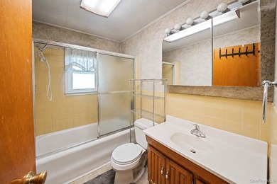 Welcome to this charming 2-bedroom, 2-bath home offering - photo 10