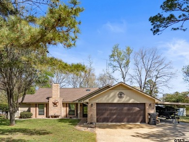 Welcome to your retreat in Holly Lake Ranch, a premier gated - photo 2