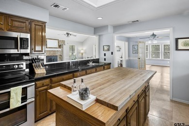 Welcome to your retreat in Holly Lake Ranch, a premier gated - photo 6