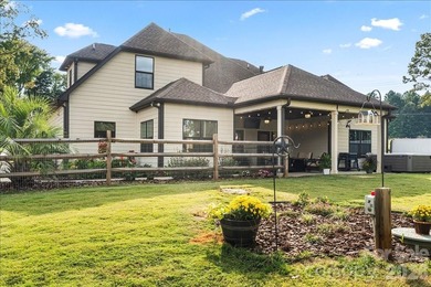 This rare beauty of a home is a MUST see!! An original JR Home - photo 8