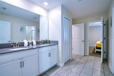 Experience the perfect blend of luxury, space, and investment - photo 16