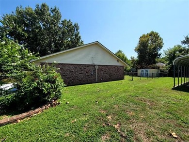 LONGTOWN ESTATES HOME WITH ACCESS TO THE WATER! Come home to - photo 9