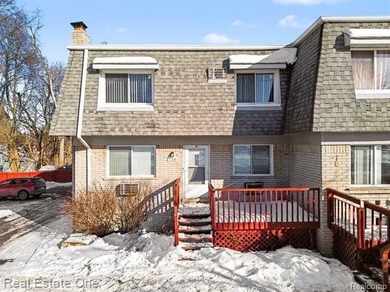 Walled Lake Condo For Sale in Walled Lake Michigan