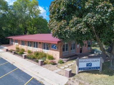 This impeccably maintained commercial property offers a - photo 1