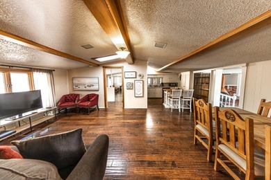 Charming cabin-style 3-bedroom, 2 bath home with a 1-car garage - photo 2