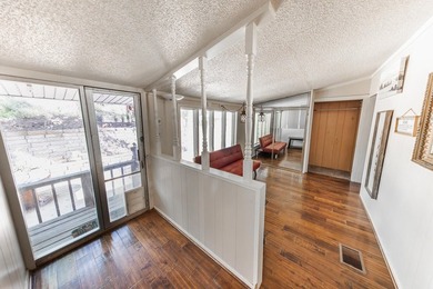 Charming cabin-style 3-bedroom, 2 bath home with a 1-car garage - photo 7