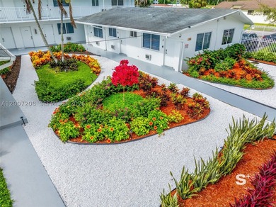 Rare opportunity to acquire Casa Park, a fully renovated 14-unit - photo 4