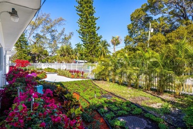 Rare opportunity to acquire Casa Park, a fully renovated 14-unit - photo 6