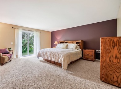 LOCATION, LIFESTYLE & LUXURY - ALL IN ONE! Nestled in a quiet - photo 14