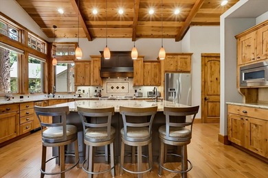 Experience refined mountain living in this exceptional Whitehawk - photo 18