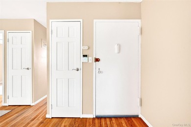 Here is your chance to own a well maintained 1 bedroom apartment - photo 7