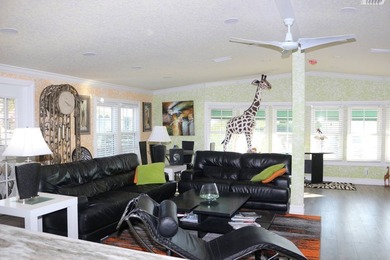 Stunning Key West-Inspired Gem in Sarasota's Premier 55+ Resort - photo 8