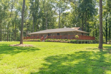 Lake Home For Sale in Lafayette, Tennessee