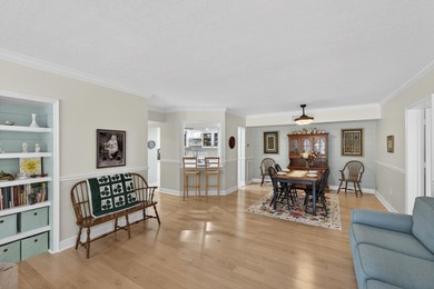 Lives like a house! 3BR/3BA 2400sqft condominium. Glass sliders - photo 6