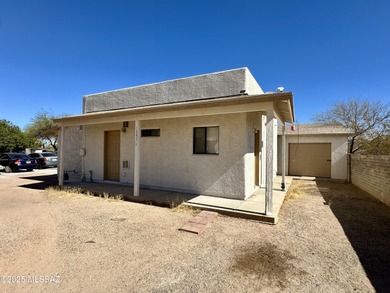 This spacious single family home with detached Casita is a