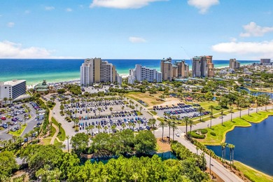 Perched on the 19th-floor penthouse level, this exceptional Luau - photo 1