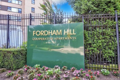 A Hidden Gem in Fordham Hill Oval - Spacious 2BR with Stunning - photo 1