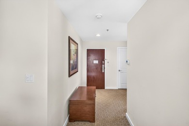 Perched on the 19th-floor penthouse level, this exceptional Luau - photo 5