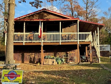 Enjoy a beautiful lake view from multiple outdoor seating areas - photo 2