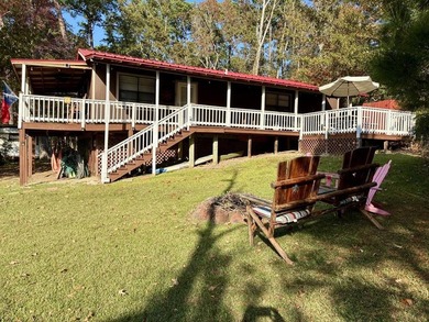 Enjoy a beautiful lake view from multiple outdoor seating areas - photo 3