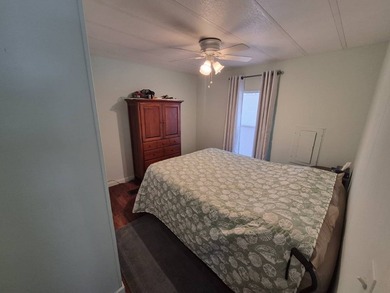 Welcome to La Plaza Mobile Home Park - A 55+ Florida Community - photo 9