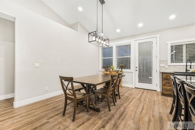 If you want a custom home with upgrades and features not often - photo 23