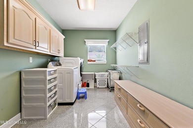 Location !!! Location !!! Location !!!! This Beautiful Floridian - photo 36