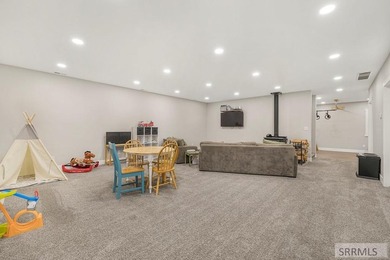 If you want a custom home with upgrades and features not often - photo 36