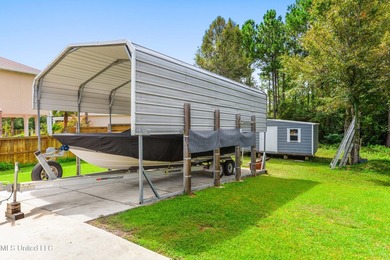 Location !!! Location !!! Location !!!! This Beautiful Floridian - photo 37