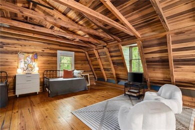 Absolutely charming and timeless, this classic lake cabin is - photo 38