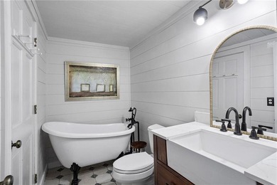 Absolutely charming and timeless, this classic lake cabin is - photo 41