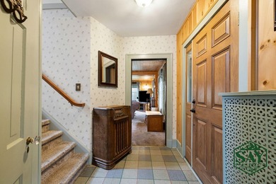 Welcome to 401 Lake Street -- a warm and inviting Adirondack - photo 8