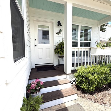 Located one block from Crystal beach and move-in ready...a - photo 5