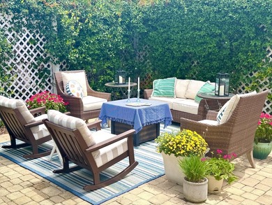Located one block from Crystal beach and move-in ready...a - photo 7