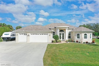 Caloosahatchee River Home For Sale in Fort Myers Florida