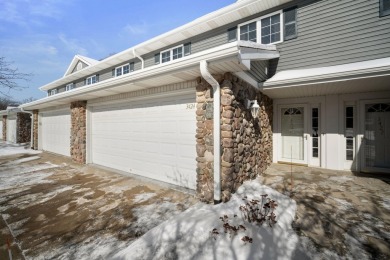 Lake Condo For Sale in West Bend, Wisconsin