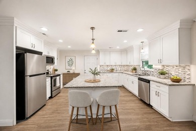 Welcome to a wonderful starter or next-home with 3 bedrooms, 2 - photo 10