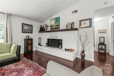 Welcome home to this beautifully remodeled 3-bedroom, 2-bath - photo 20