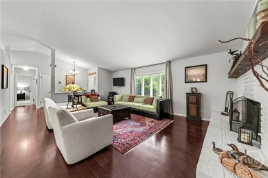 Welcome home to this beautifully remodeled 3-bedroom, 2-bath - photo 21