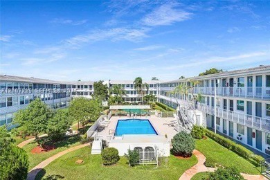 Charming 1-bedroom, 1-bath condo located in a desirable 55+ - photo 1
