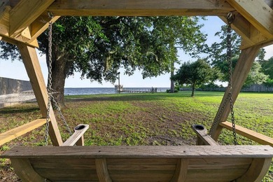 There are two kinds of waterfront: the kind you look at, and the - photo 5