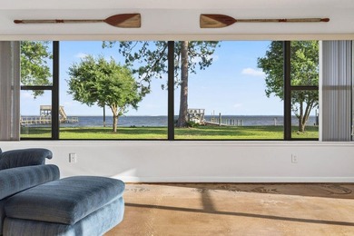 There are two kinds of waterfront: the kind you look at, and the - photo 8