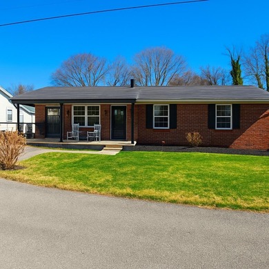 Kentucky River Home For Sale in Irvine Kentucky