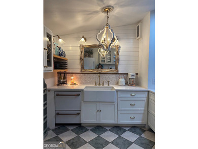 Not your typical downtown gem, its unlike most most homes in - photo 2