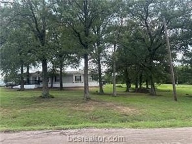 Lake Home For Sale in Jewett, Texas