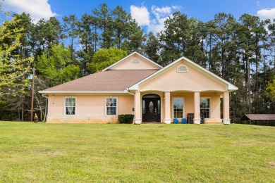 (private lake, pond, creek) Home For Sale in San Augustine Texas
