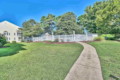 Top-floor 1-bedroom, 1-bath condo located in North Myrtle Beach - photo 4
