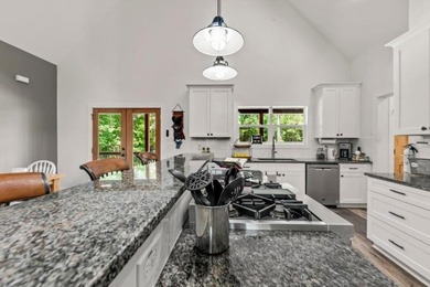 Discover a dream haven for hobbyists, hunters, and those seeking - photo 12