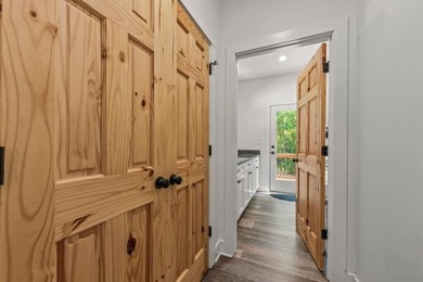 Discover a dream haven for hobbyists, hunters, and those seeking - photo 17