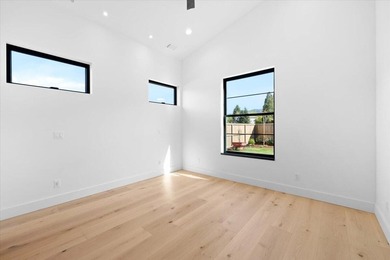 Stunning new construction in Ashland's Magnolia Meadows! This - photo 35